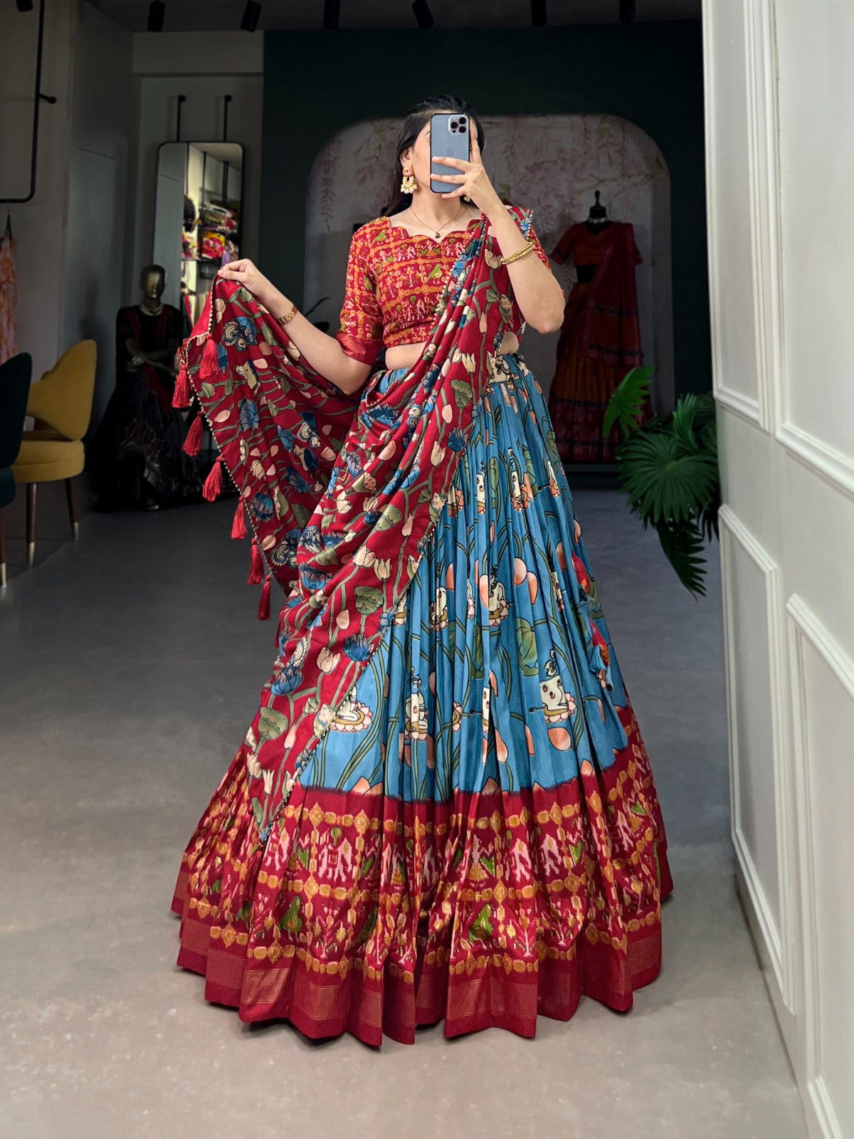 Pretty Lehenga With Beautiful Zari Work Lehenga Choli Festival Chaniya Choli