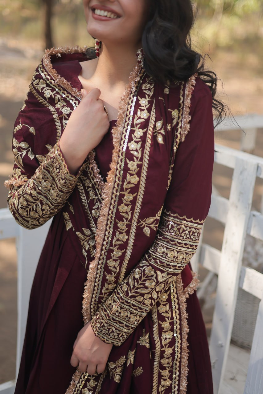 Beautiful Indian Traditional Wear Gown For Festival Gown With Pretty Embroidery Work